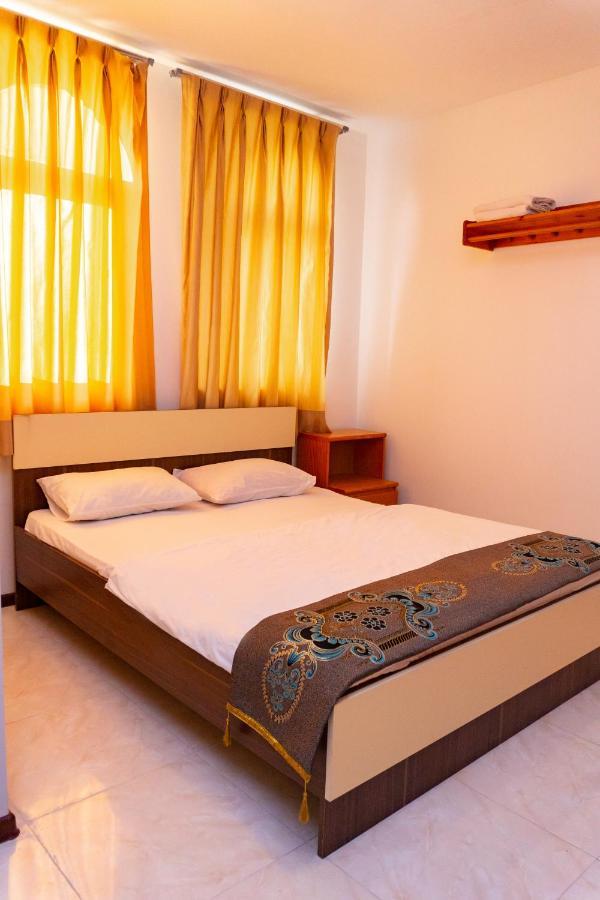 White Horse Hotel Baku Luaran gambar